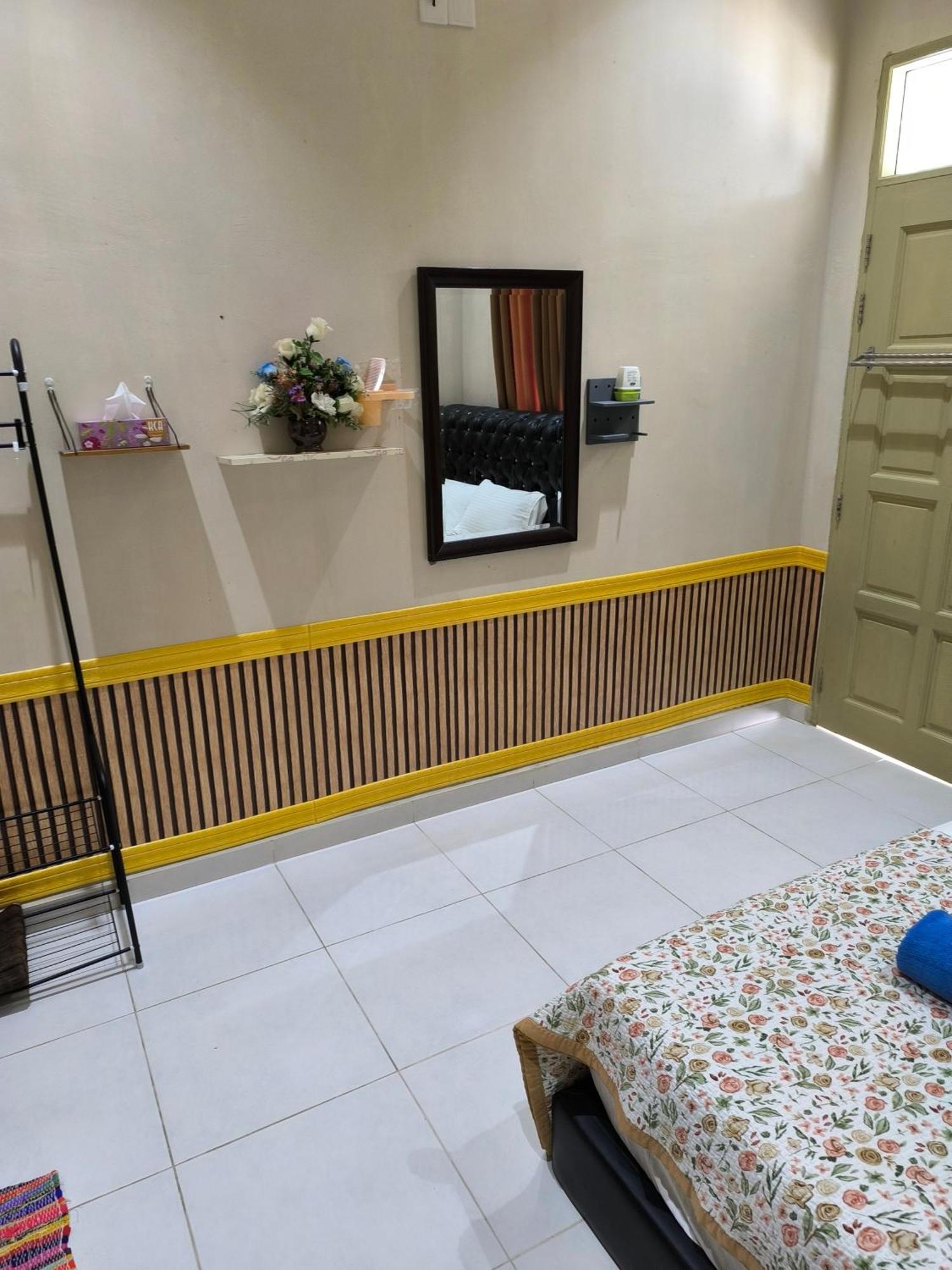 Desa Besut Inn Kampung Kuala Besut Room photo